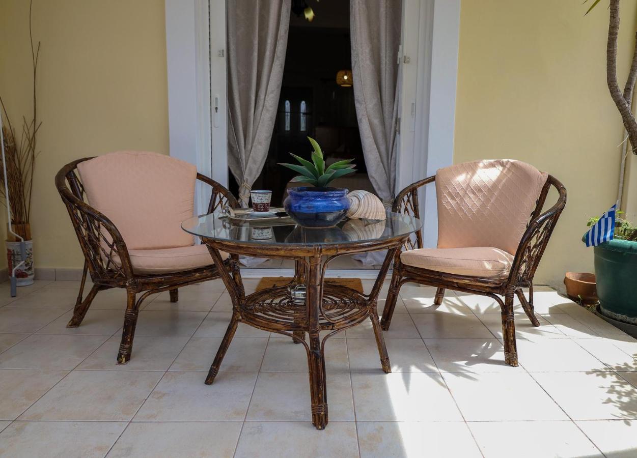 Nikitas Apartment 1 Каламата Екстериор снимка